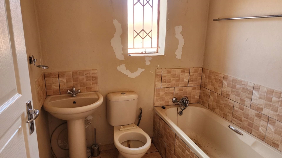 3 Bedroom Property for Sale in Geelhoutpark North West